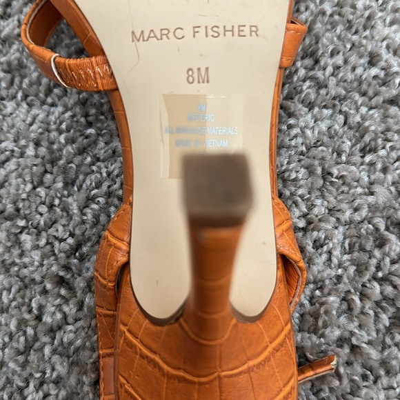 NWOT Marc Fisher Women's Deric Heeled Sandal in Orange Size 8 - Picture 11 of 13